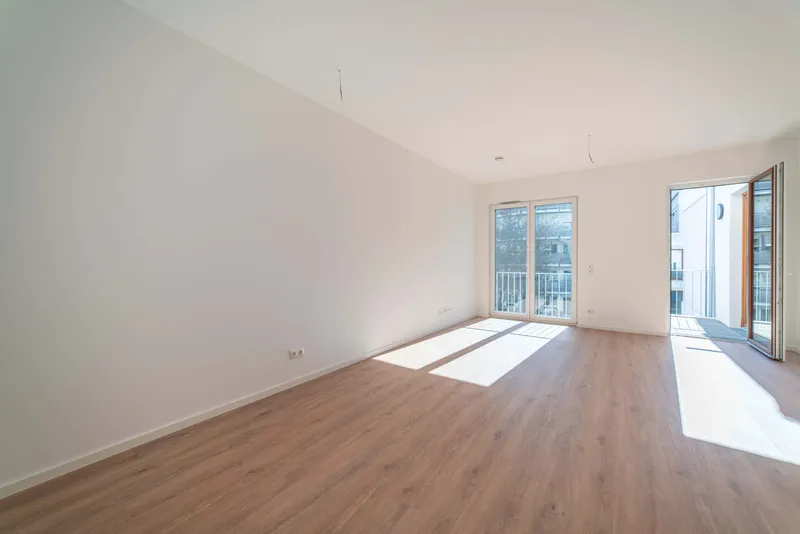 Brand-New 2-Room Apartment with Balcony Apt 121 — photo 1